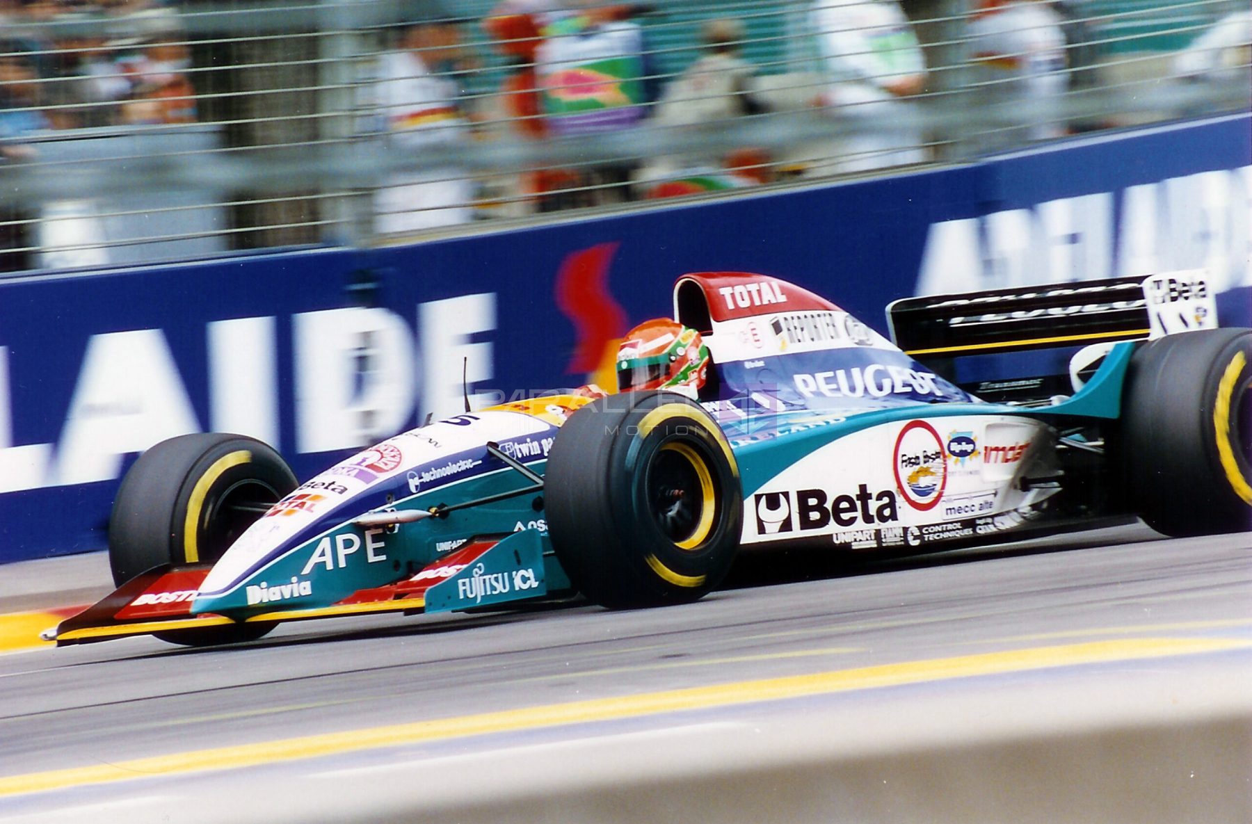 eddie-irvine-jordan-195-peugeot_c47b2-scaled eddie-irvine-jordan-195-peugeot_c47b2-scaled