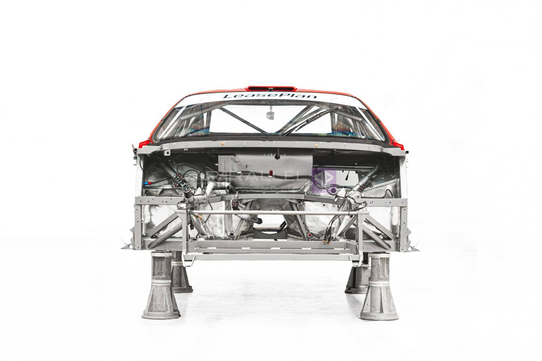 Ferrari_550_GT1_Prodrive_chassis_-_Venture_Engineering-1_resize