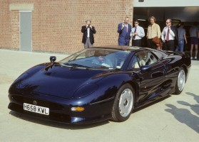 1992-jaguar-xj220-01